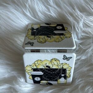 BRAND NEW COMPACT MIRROR